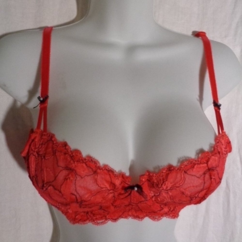 Victoria's Secret  bra 34B red lace unlined Demi